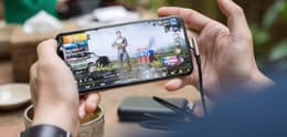 smartphone gamer