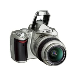 Reflex - Nikon D40 Gris + Objectif Nikon AF-S DX Nikkor 18-55mm f/3.5-5.6G ED II