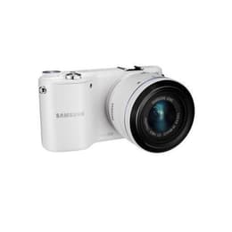 Hybride NX2000 - Blanc + Samsung Samsung NX 20-50 mm f/3.5-5.6 ED f/3.5-5.6