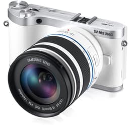 Reflex NX1000 - Blanc + Samsung Samsung Lens 18-55 mm f/3.5-5.6 OIS III + Samsung Lens 50-200 mm f/4-5.6 ED OIS II f/3.5-5.6 + f/4-5.6