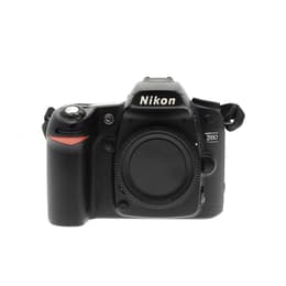 Nikon D80 + Nikon AF-S Nikkor 18-55mm f/3.5-5.6G VR