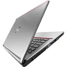 Fujitsu LifeBook E736 13" Core i3 2.3 GHz - SSD 256 Go - 8 Go QWERTZ - Allemand