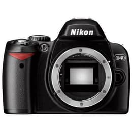 Reflex - Nikon D40 Noir Nikon AF-S DX Nikkor 18-200mm f/3.5-5.6G ED VR II