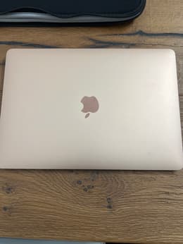 MacBook Air 13" 2018 Core I5 1.6GHz 8Go RAM 256Go SSD – Or – Clavier QWERTY (EU) Reconditionné