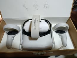 Casque VR Oculus Rift S comme neuf et boite juste un peu Casque VR Oculus Rift S comme neuf et boite juste un peu