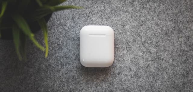 Boitier Airpods Tout Ce Que Vous Avez Envie De Savoir En 11 Questions Back Market